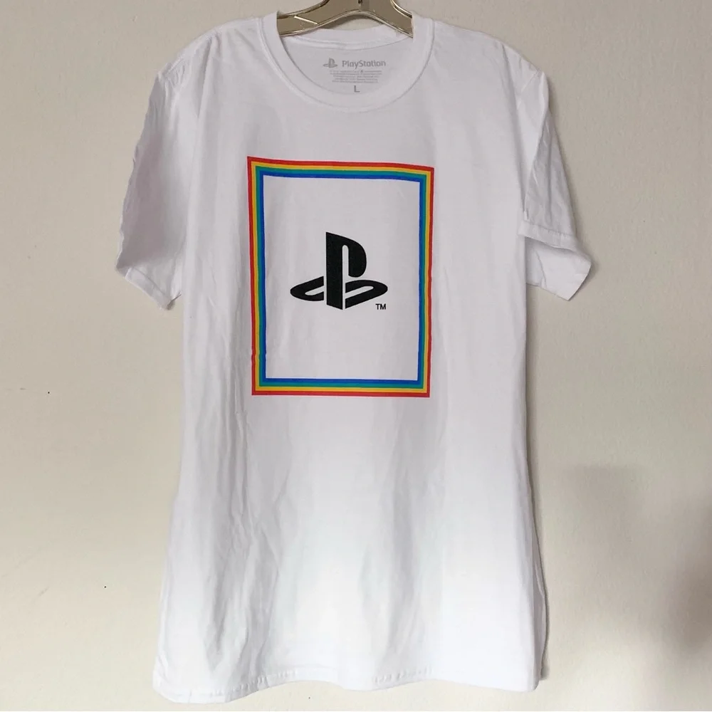 NWOT PlayStation graphic tee